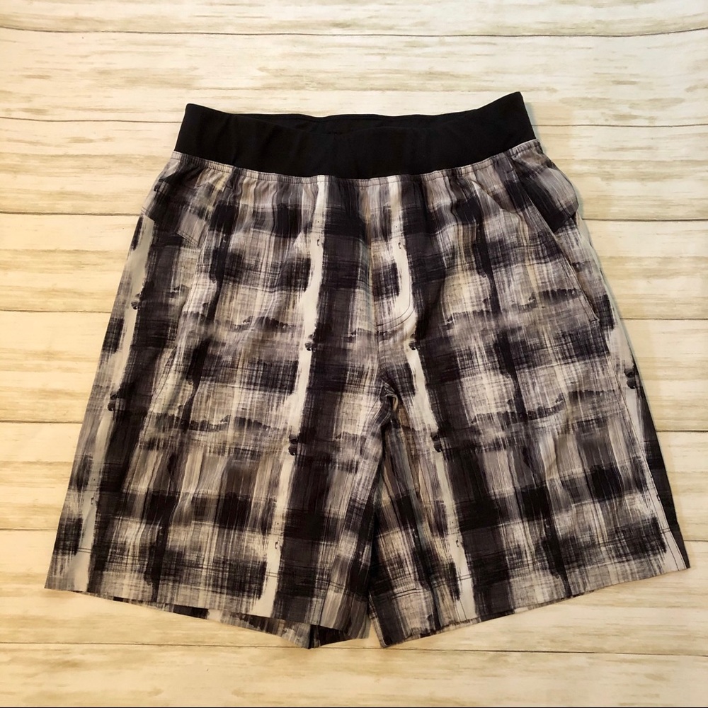 LULULEMON Shorts-No Lining